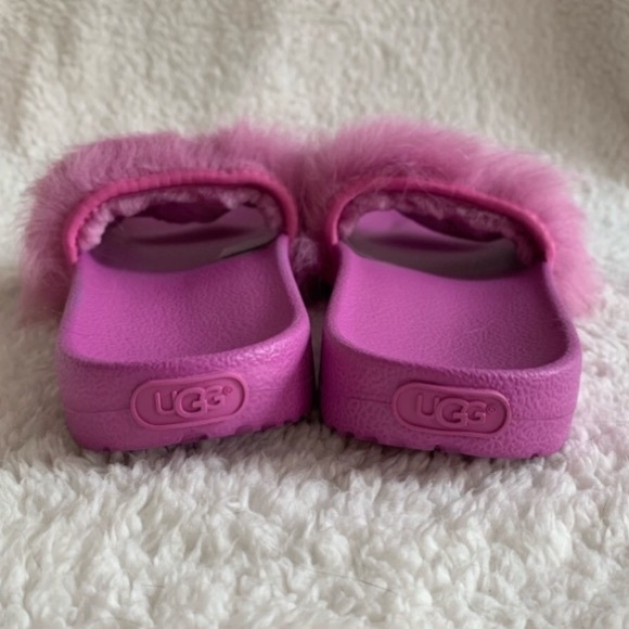 UGG Slides - Picture 8 of 16